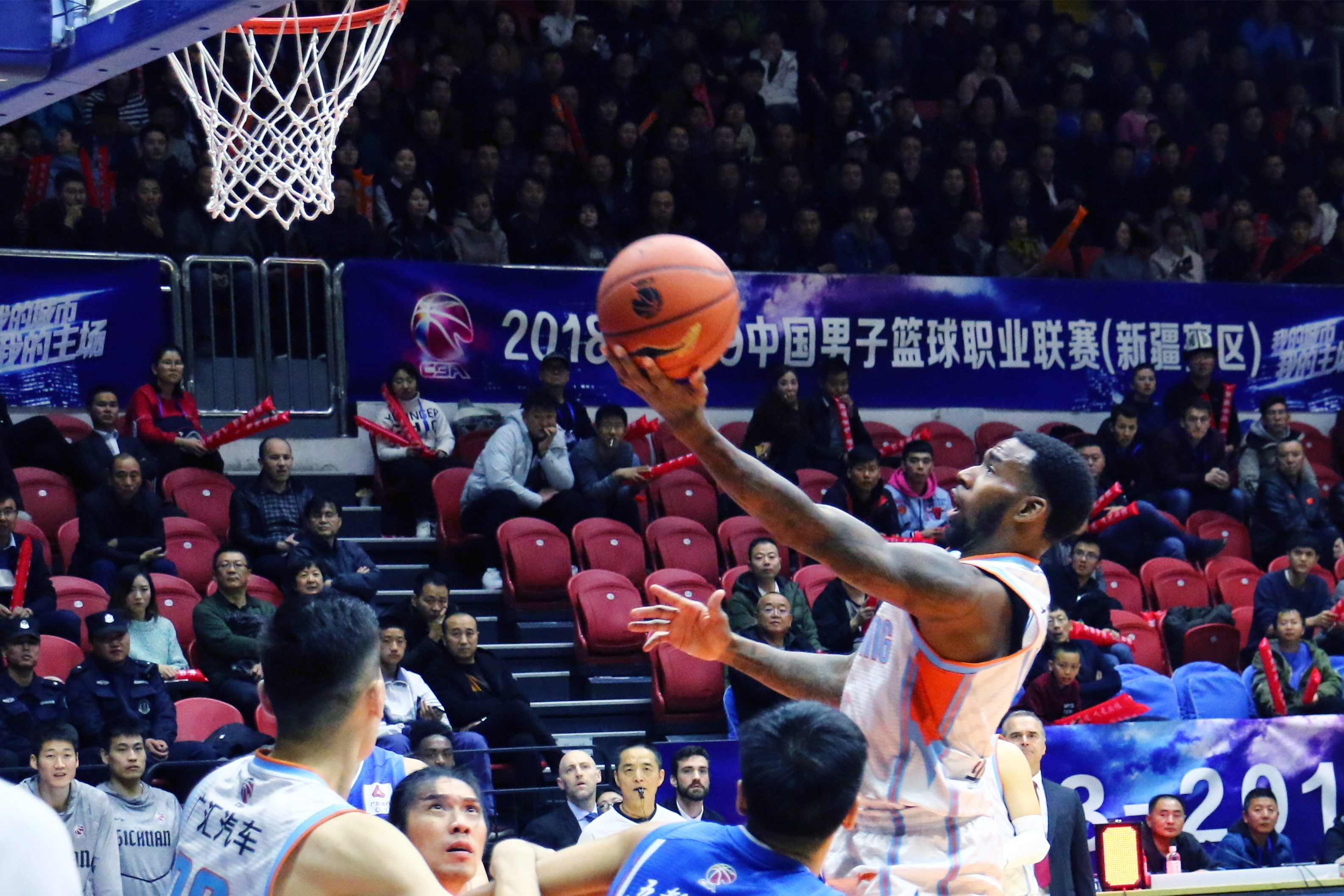 ag体育官网注册-风云突变法兰克福今夜篮板制胜，亚冠版图或变，引发热议，轮换策略成焦点